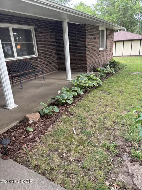 Exterior - 2147 Forest Drive Carthage Mo 64836 Dr, Carthage, MO 64836 photo 7 of 14