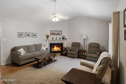 802 Hayes Avenue Carl Junction Mo 64834 Ave, Carl Junction, MO 64834 photo 4
