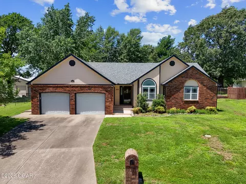 1014 Country Side Drive Webb City Mo 64870 Dr, Webb City, MO 64870