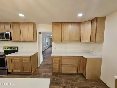 Kitchen - 1011 3rd Street Monett Mo 65708 St, Monett, MO 65708 photo 3 of 11