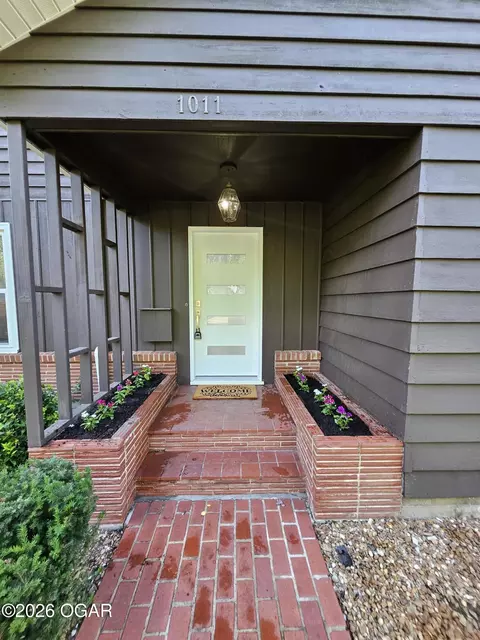 Exterior - 1011 3rd Street Monett Mo 65708 St, Monett, MO 65708 photo 2 of 14