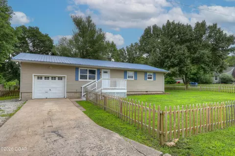 201 N Bobbie Smith Street Diamond Mo 64840 St, Diamond, MO 64840