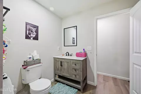 Bath - 222 Splitlog Avenue Goodman Mo 64843 Ave, Goodman, MO 64843 photo 2 of 4