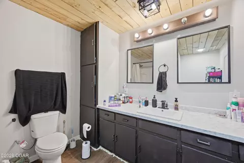 Bath - 222 Splitlog Avenue Goodman Mo 64843 Ave, Goodman, MO 64843 photo 3 of 4