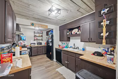Kitchen - 222 Splitlog Avenue Goodman Mo 64843 Ave, Goodman, MO 64843 photo 4 of 4