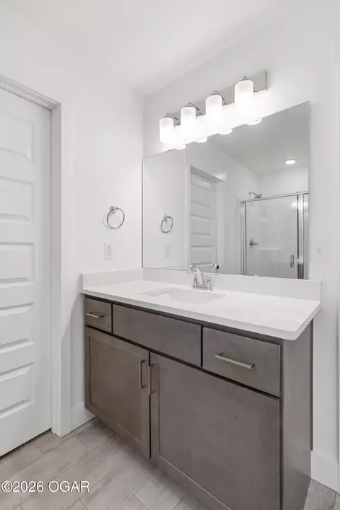 Bath - 902 Silver Oaks Drive Carl Junction Mo 64834 Dr, Carl Junction, MO 64834 photo 5 of 8