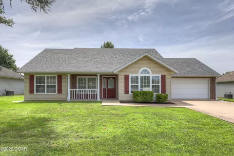 1600 Brewster Lane Webb City Mo 64870 Ln, Webb City, MO 64870