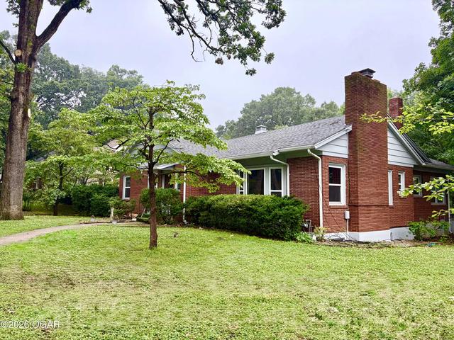 700 Oak Ridge Drive Neosho Mo 64850 Dr, Neosho, MO 64850