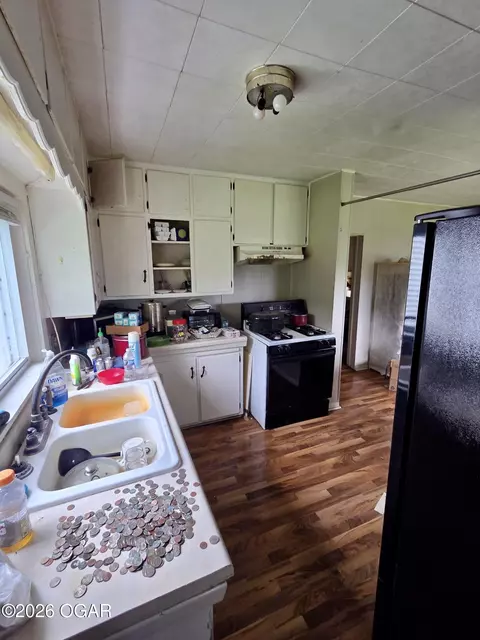 Kitchen - 3922 State Highway Dd Seneca Mo 64865, Seneca, MO 64865 photo 1 of 4