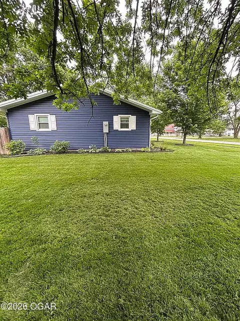 Exterior - 121 Maiden Lane Jasper Mo 64755 Ln, Jasper, MO 64755 photo 4 of 9