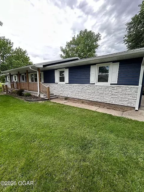 Exterior - 121 Maiden Lane Jasper Mo 64755 Ln, Jasper, MO 64755 photo 3 of 9