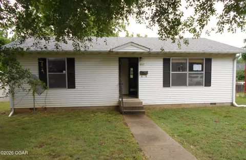 807 N 3rd Street Monett Mo 65708 St, Monett, MO 65708