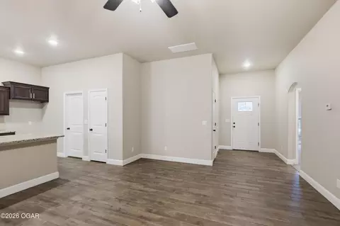 2011 Eagle Drive Neosho Mo 64850 Dr, Neosho, MO 64850 photo 9