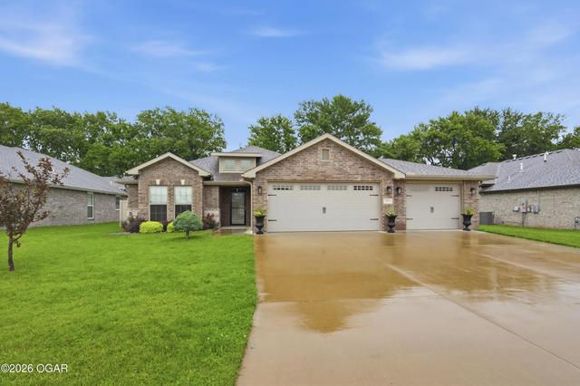 2011 Eagle Drive Neosho Mo 64850 Dr, Neosho, MO 64850