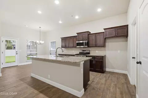 2011 Eagle Drive Neosho Mo 64850 Dr, Neosho, MO 64850 photo 3