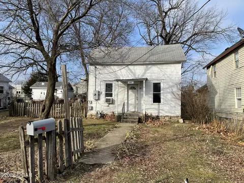 Exterior - 507 E 6th Street Carthage Mo 64836 St, Carthage, MO 64836 photo 2 of 2