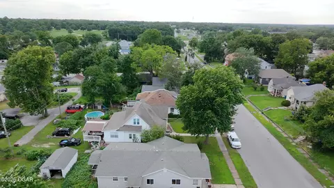 View/Area - 1004 Oak Street Carthage Mo 64836 St, Carthage, MO 64836 photo 9 of 9