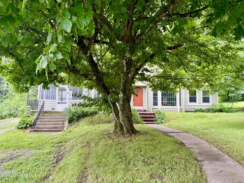 723 Baxter Street Neosho Mo 64850 St, Neosho, MO 64850