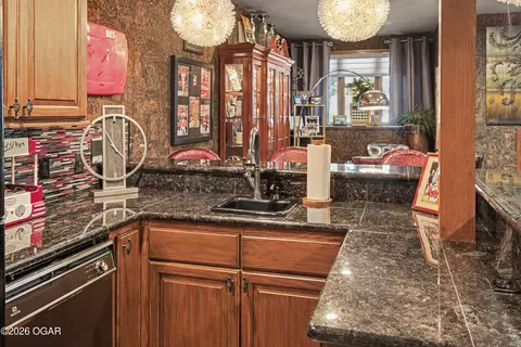 Kitchen - 27 SE 11th Road Lamar Mo 64759 Rd, Lamar, MO 64759 photo 10 of 10