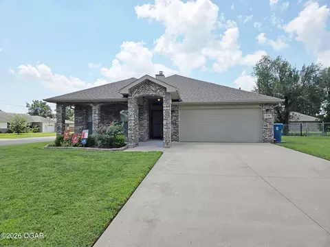2330 Delaware Avenue Joplin Mo 64804 Ave, Joplin, MO 64804