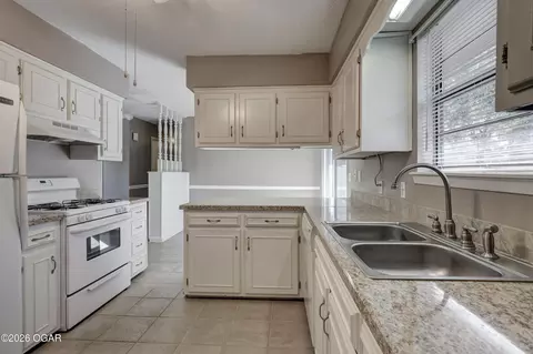 1409 E 6th Street Joplin Mo 64801 St, Joplin, MO 64801 photo 7