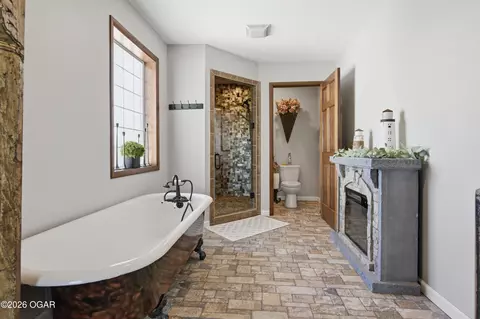 Bath - 9609 Base Line Boulevard Jasper Mo 64755 Blvd, Jasper, MO 64755 photo 9 of 12