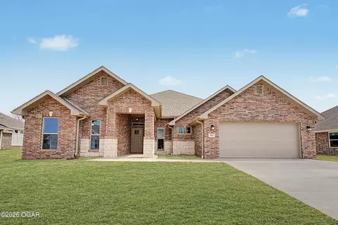 907 Silver Oaks Drive Carl Junction Mo 64834 Dr, Carl Junction, MO 64834
