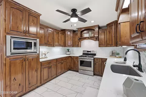 Kitchen - 2521 E Markwardt Street Joplin Mo 64801 St, Joplin, MO 64801 photo 3 of 4