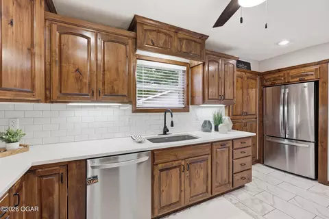 Kitchen - 2521 E Markwardt Street Joplin Mo 64801 St, Joplin, MO 64801 photo 4 of 4