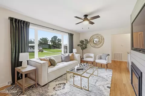 Living - 2521 E Markwardt Street Joplin Mo 64801 St, Joplin, MO 64801 photo 1 of 5