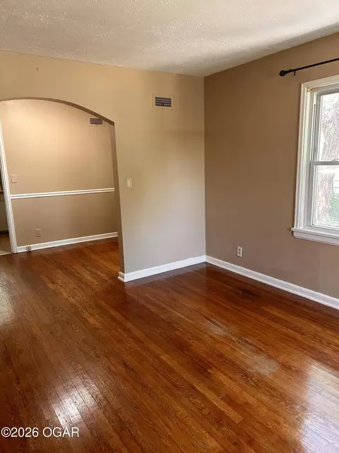 2817 E 12th Street Joplin Mo 64801 St, Joplin, MO 64801 photo 4