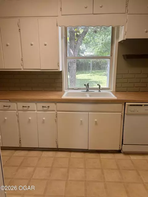 2817 E 12th Street Joplin Mo 64801 St, Joplin, MO 64801 photo 10