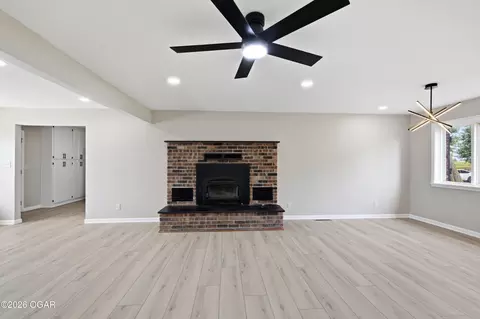 Living - 22264 State Highway 86 Granby Mo 64844, Granby, MO 64844 photo 5 of 14