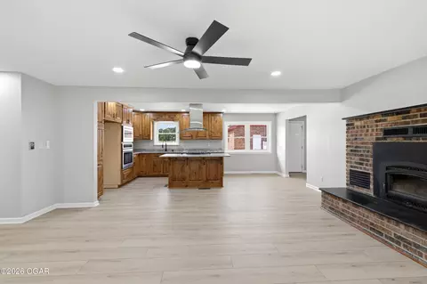 Living - 22264 State Highway 86 Granby Mo 64844, Granby, MO 64844 photo 4 of 14