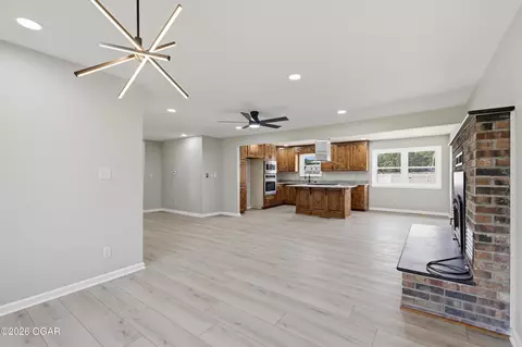 Living - 22264 State Highway 86 Granby Mo 64844, Granby, MO 64844 photo 3 of 14