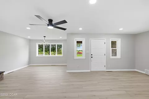 Living - 22264 State Highway 86 Granby Mo 64844, Granby, MO 64844 photo 1 of 14