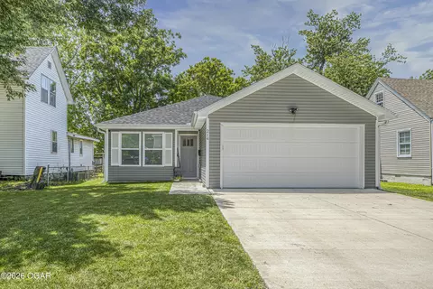 214 S Pennsylvania Avenue Webb City Mo 64870 Ave, Webb City, MO 64870
