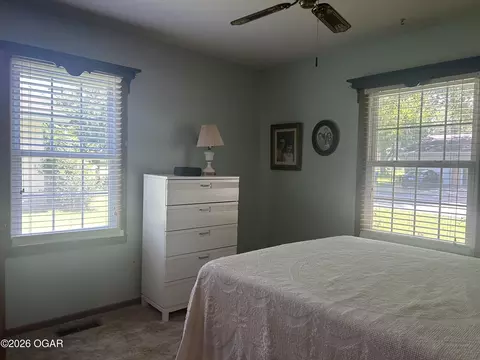 Bedroom - 400 E 3rd Terrace Lamar Mo 64759 Ter, Lamar, MO 64759 photo 5 of 6