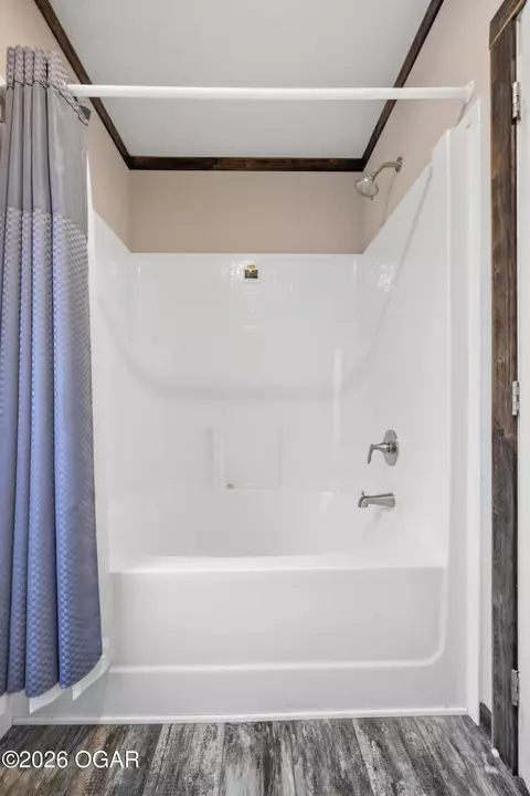Bath - 1270 Plainview Road Anderson Mo 64831 Rd, Anderson, MO 64831 photo 3 of 5