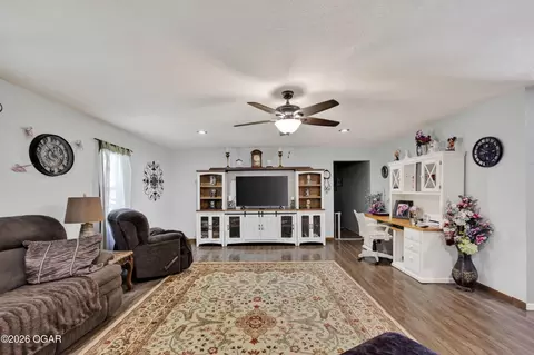 Living - 117 Rocky Lane Carl Junction Mo 64834 Ln, Carl Junction, MO 64834 photo 3 of 5