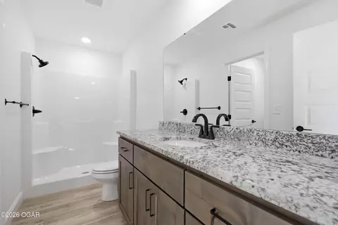 Bath - 401 Wolfe Drive Duenweg Mo 64841 Dr, Duenweg, MO 64841 photo 2 of 5