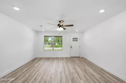 Living - 401 Wolfe Drive Duenweg Mo 64841 Dr, Duenweg, MO 64841 photo 1 of 5