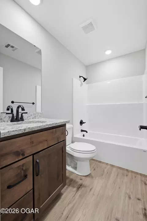 Bath - 405 Wolfe Drive Duenweg Mo 64841 Dr, Duenweg, MO 64841 photo 4 of 4