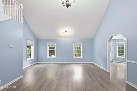 Living - 6060 Oak Road Carthage Mo 64836 Rd, Carthage, MO 64836 photo 1 of 11