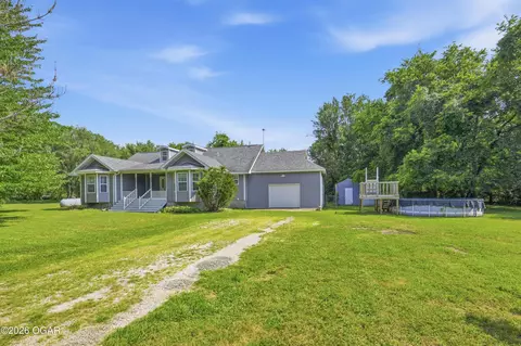Exterior - 6060 Oak Road Carthage Mo 64836 Rd, Carthage, MO 64836 photo 2 of 9