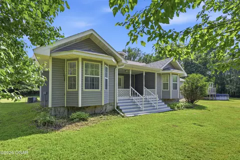 Exterior - 6060 Oak Road Carthage Mo 64836 Rd, Carthage, MO 64836 photo 1 of 9