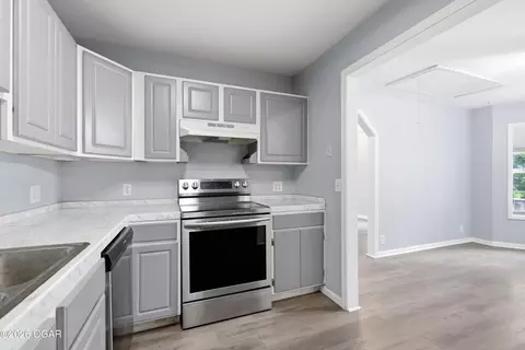 Kitchen - 6060 Oak Road Carthage Mo 64836 Rd, Carthage, MO 64836 photo 3 of 3