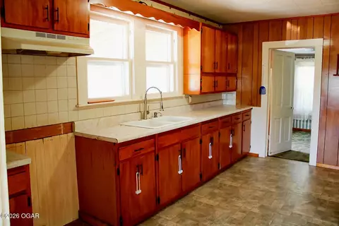 Kitchen - 28249 Quince Road Fairview Mo 64842 Rd, Fairview, MO 64842 photo 2 of 3