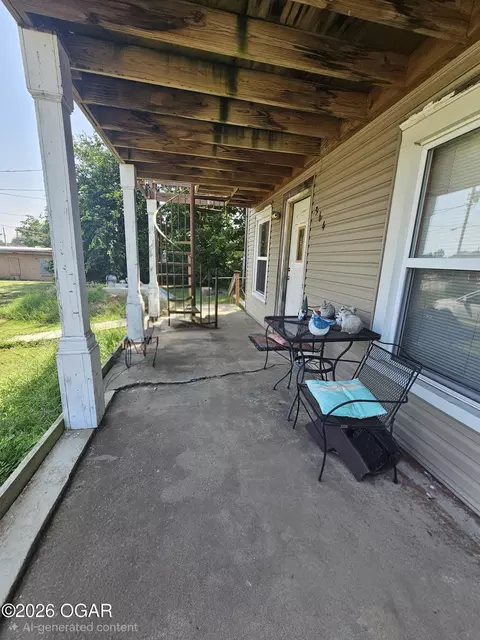 Exterior - 364 366 Phoenix Splitlog Road Goodman Mo 64843 Rd, Goodman, MO 64843 photo 4 of 6