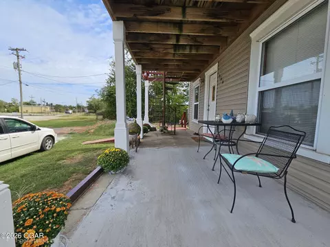 Exterior - 364 366 Phoenix Splitlog Road Goodman Mo 64843 Rd, Goodman, MO 64843 photo 8 of 10